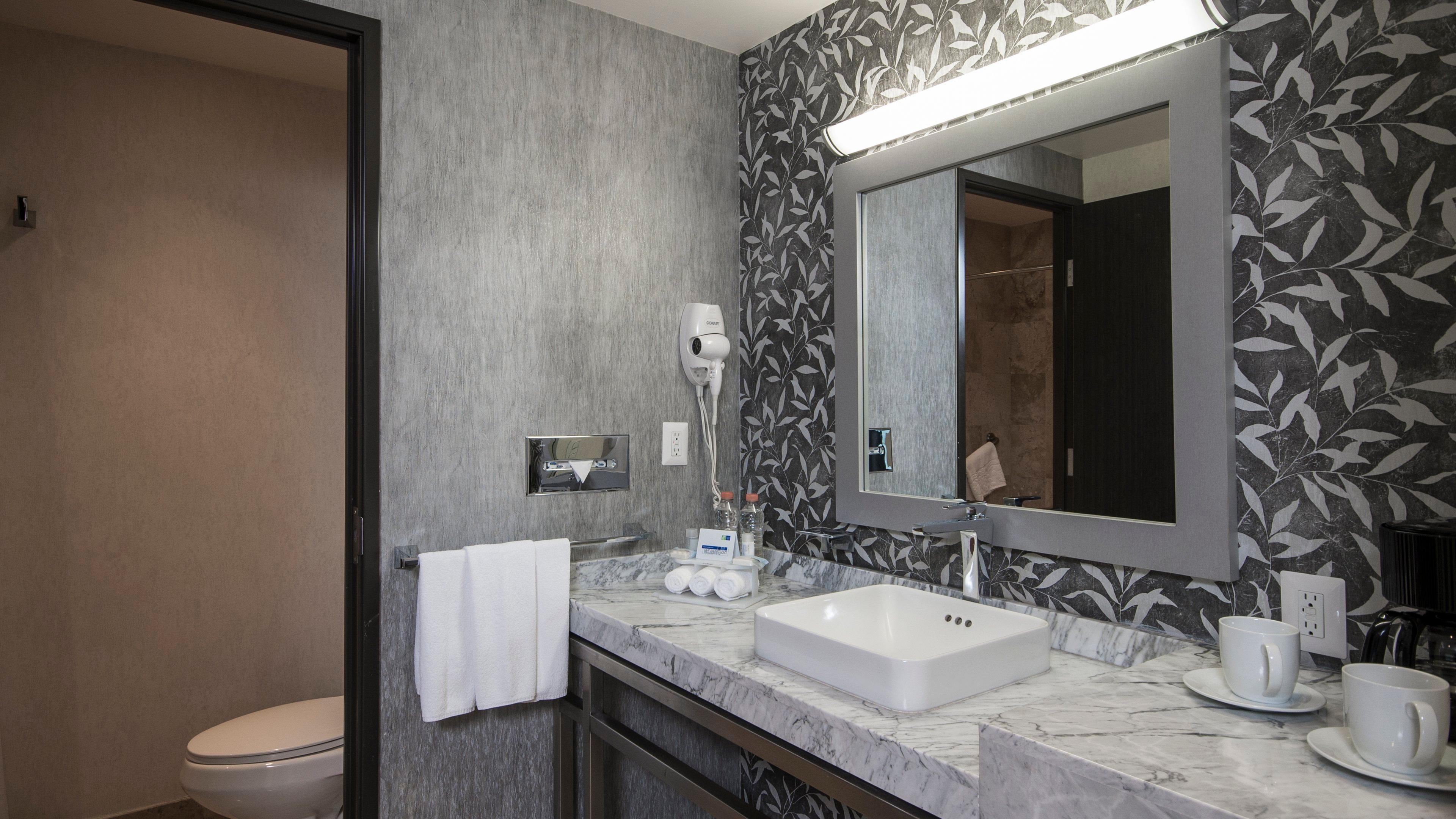 Express & By Ihg Hotel 4*