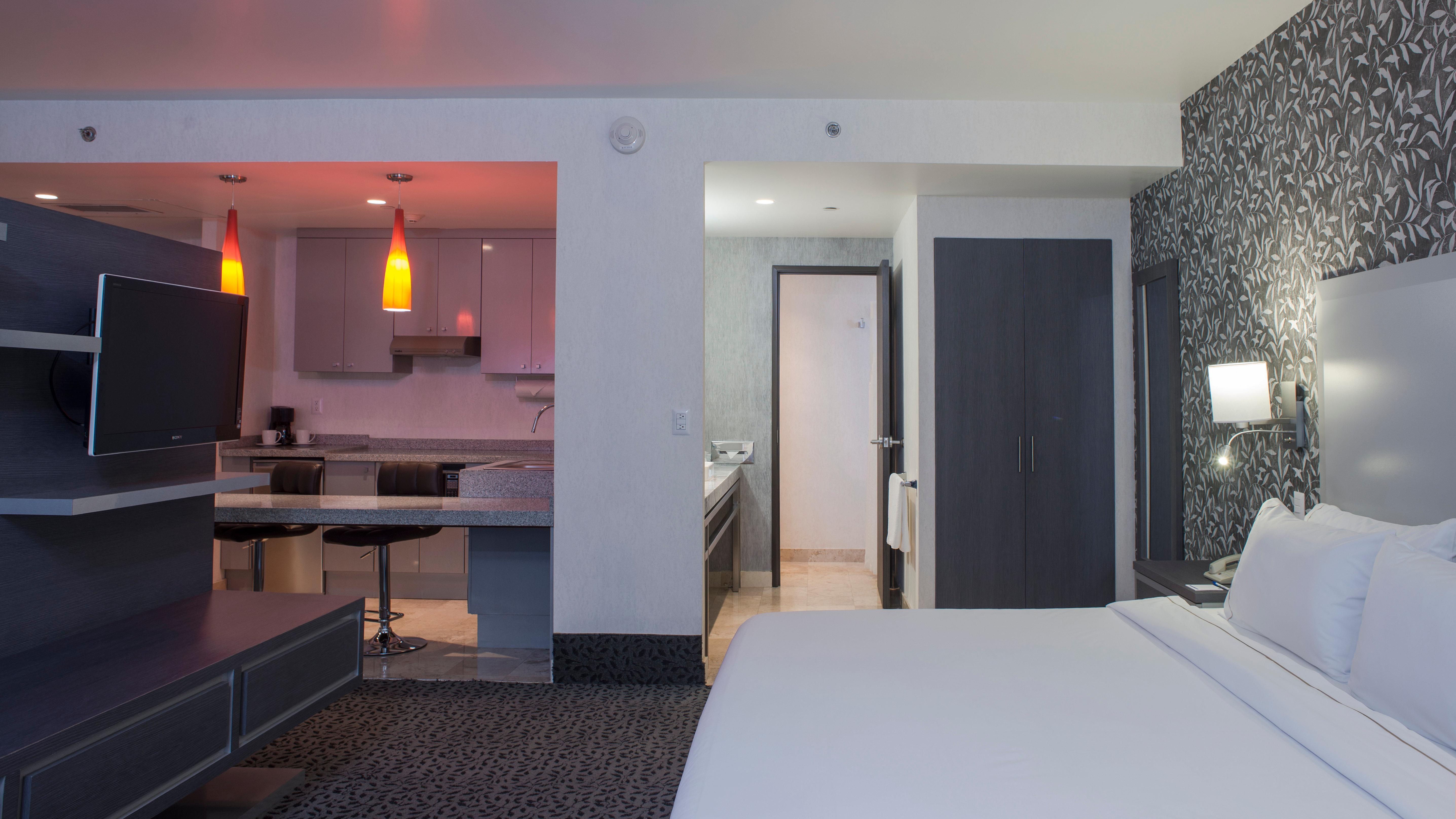 Express & By Ihg