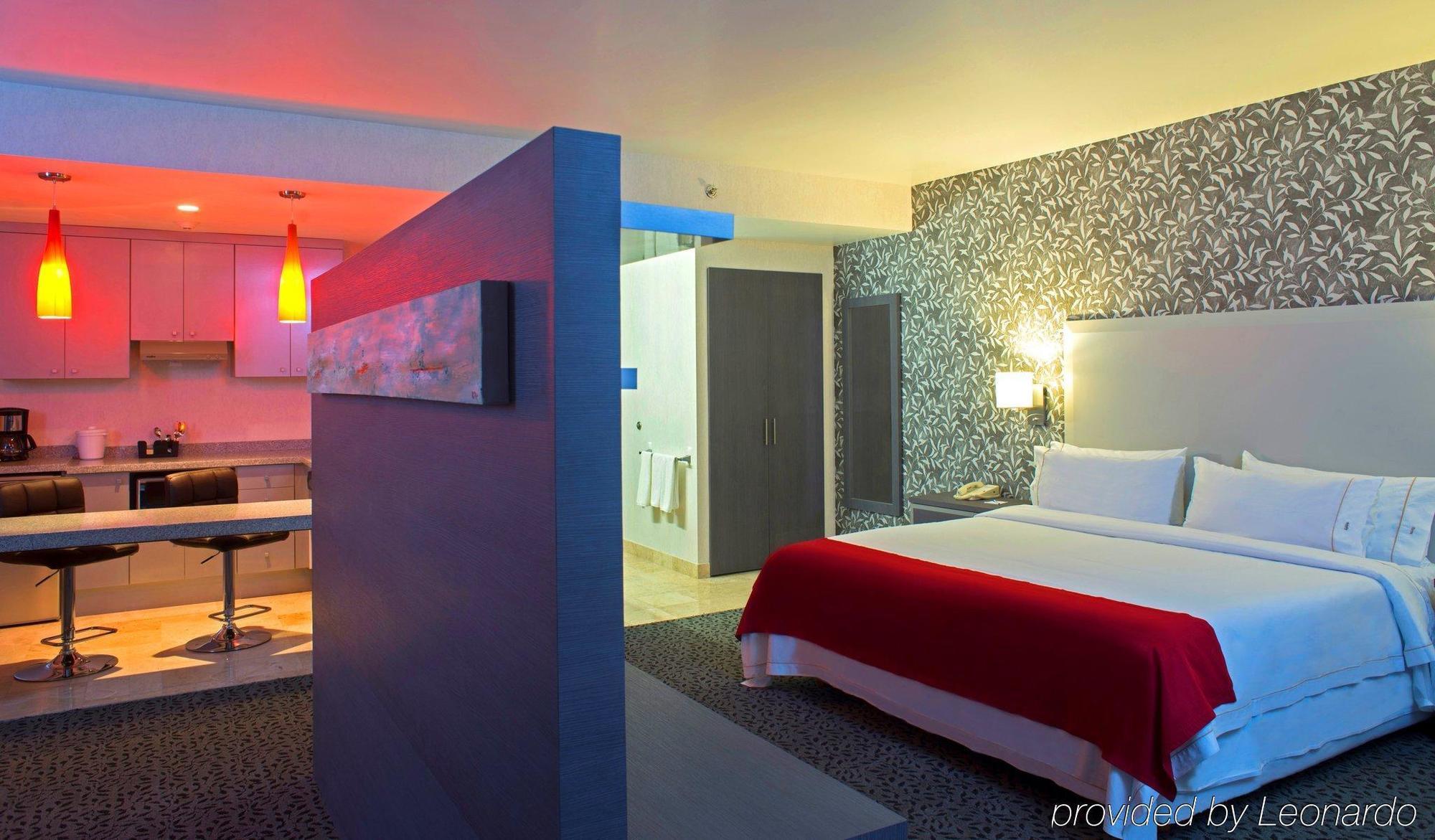 Hotel Express & By Ihg Querétaro