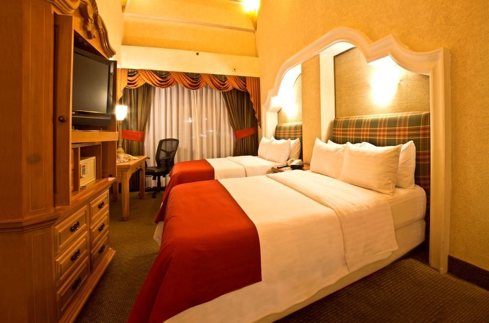 Express & By Ihg