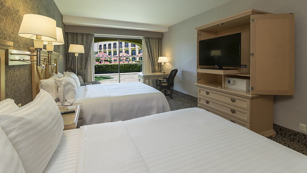 Express & By Ihg Hotel